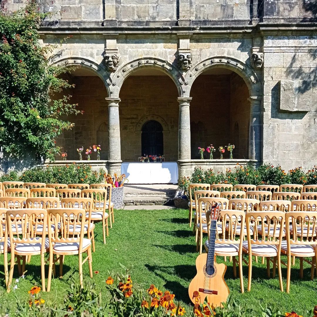 classical guitarist for outdoor ceremony